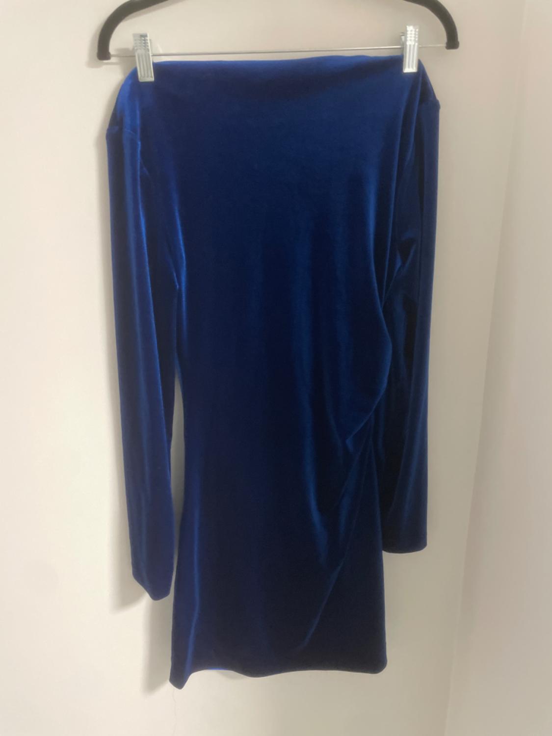 VESTIDO TERCIOPELO ASIMÉTRICO - Image 2