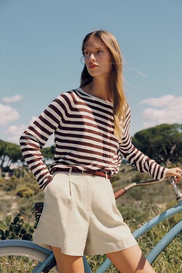 PULL EN JERSEY À RAYURES - Écru / Marron de Zara