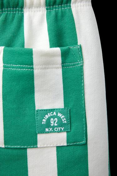 BERMUDA FELPA STRAIGHT RAYA - Verde claro de Zara
