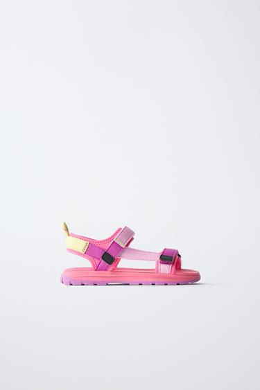 SANDALIA TÉCNICA MULTICOLOR - Fucsia de Zara