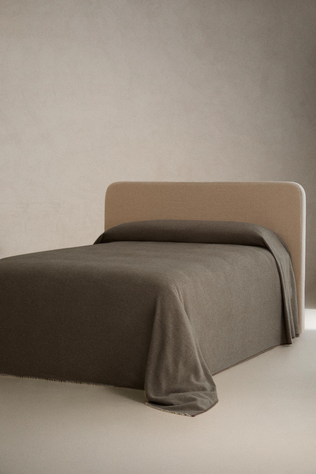 WOOL HERRINGBONE BEDSPREAD — Greenish