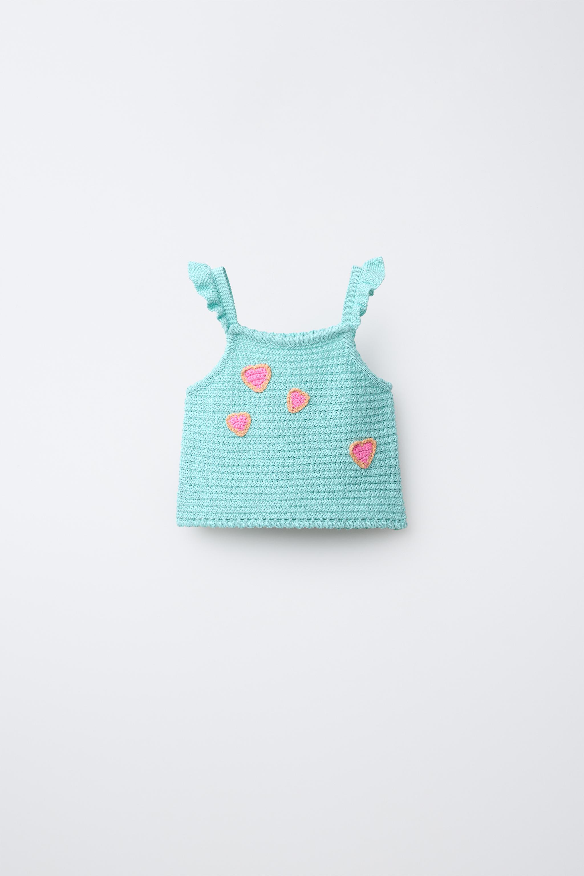 TOP EN MAILLE CŒURS CROCHET