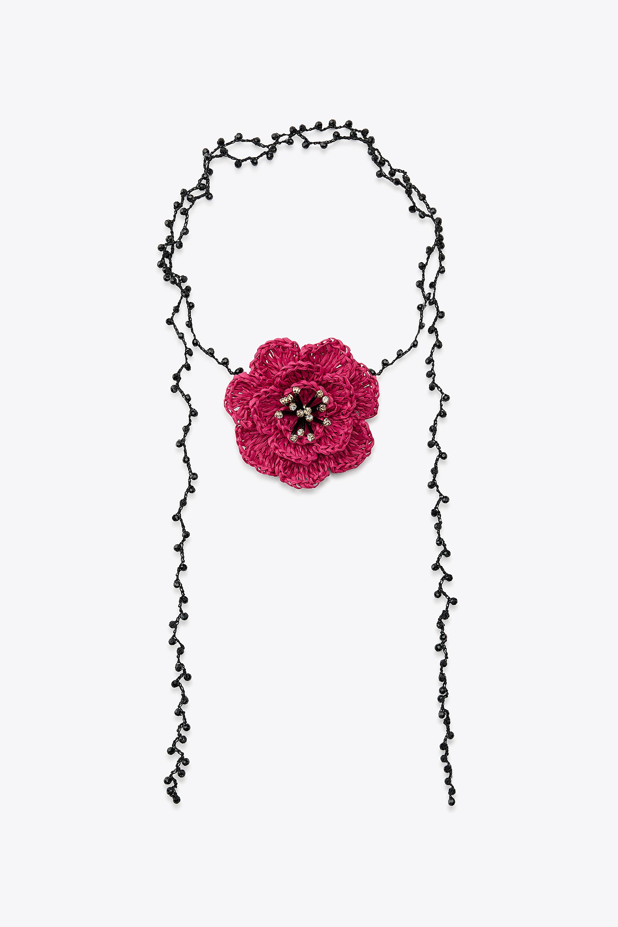 ZARA【NEW】RAFFIA FLOWER NECKLACE RAFFIA FLOWER NECKLACE - Fuchsia | ZARA United States