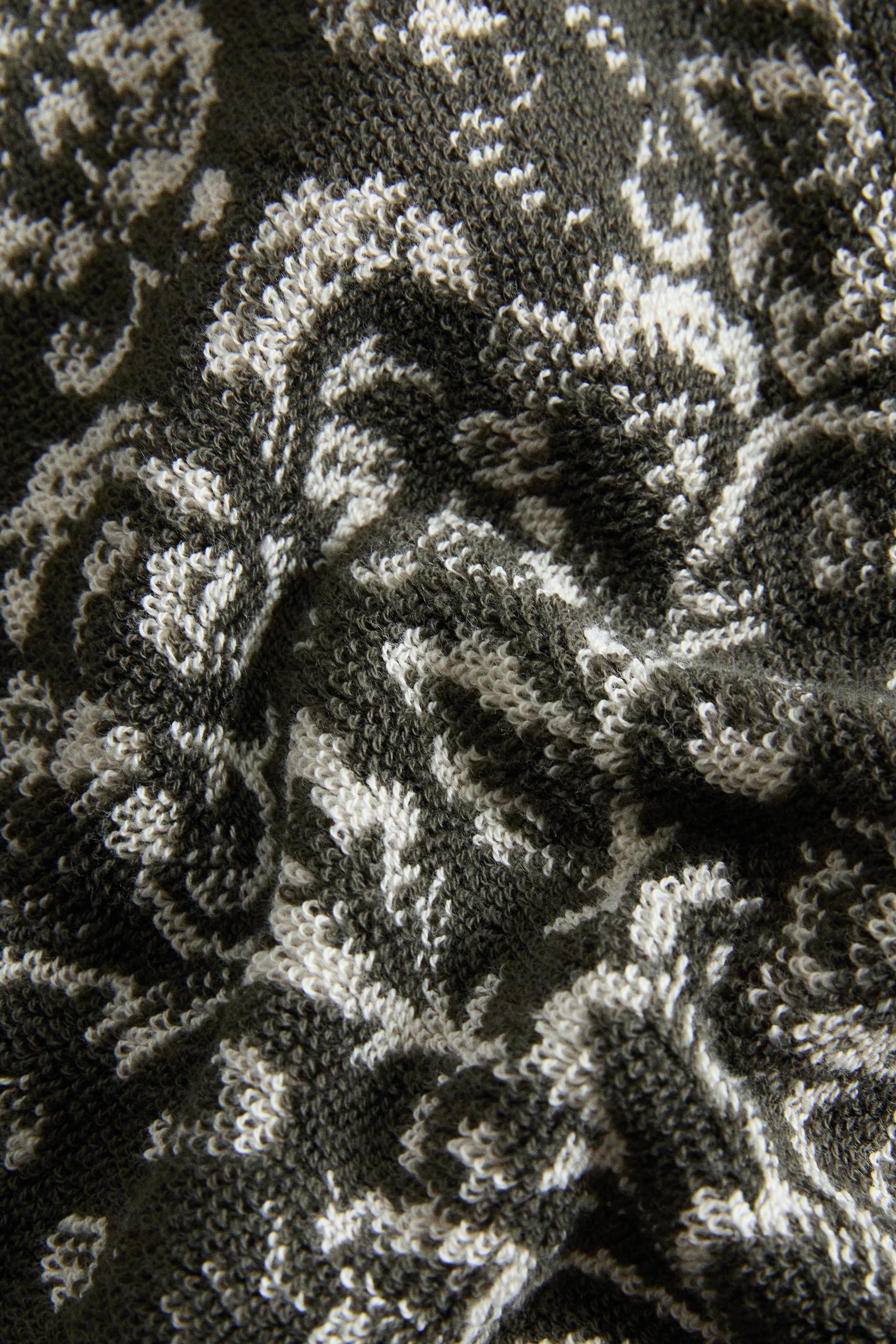 SERVIETTE DE BAIN ÉPONGE JACQUARD FLORAL