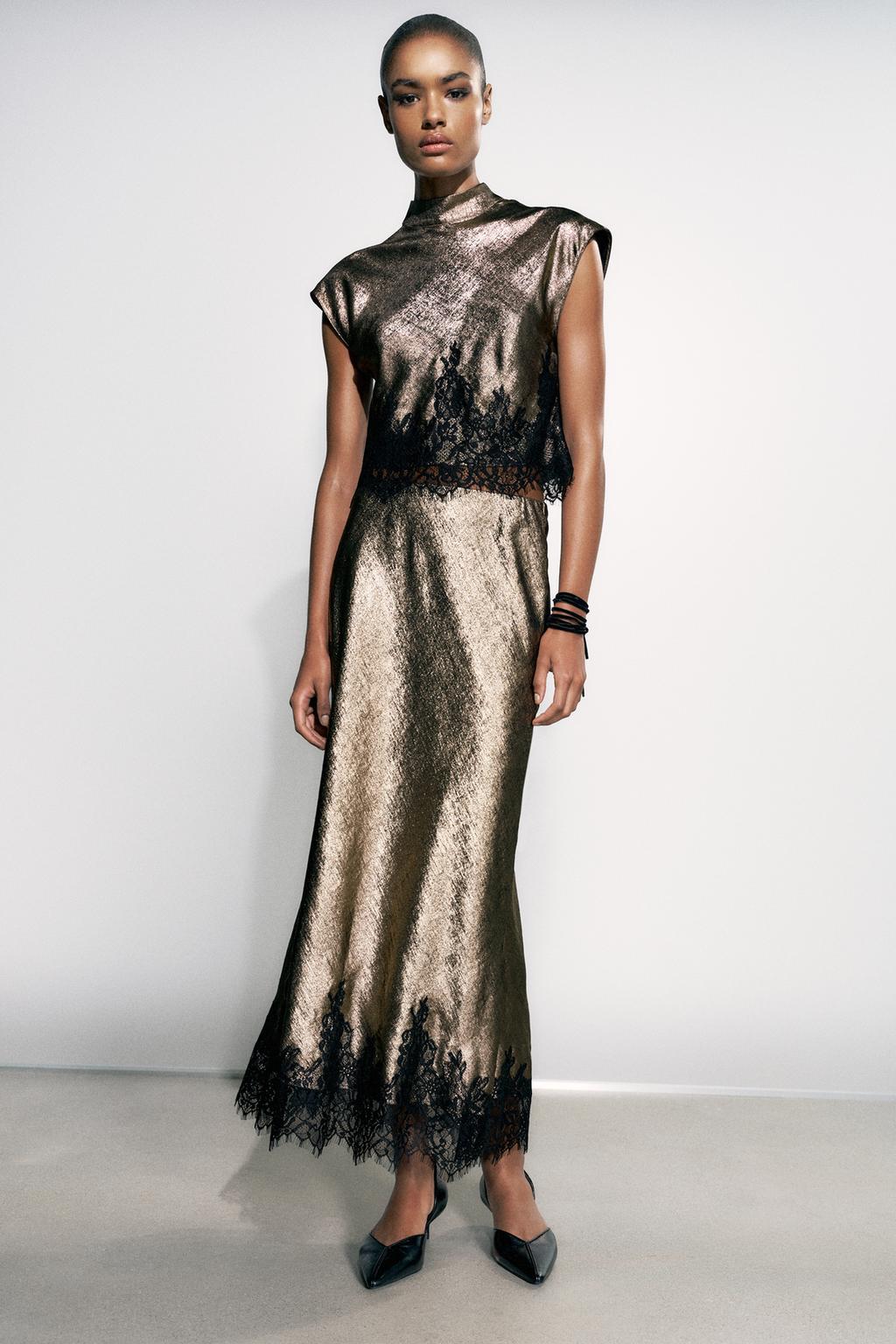METALLIC EFFECT LACE TOP