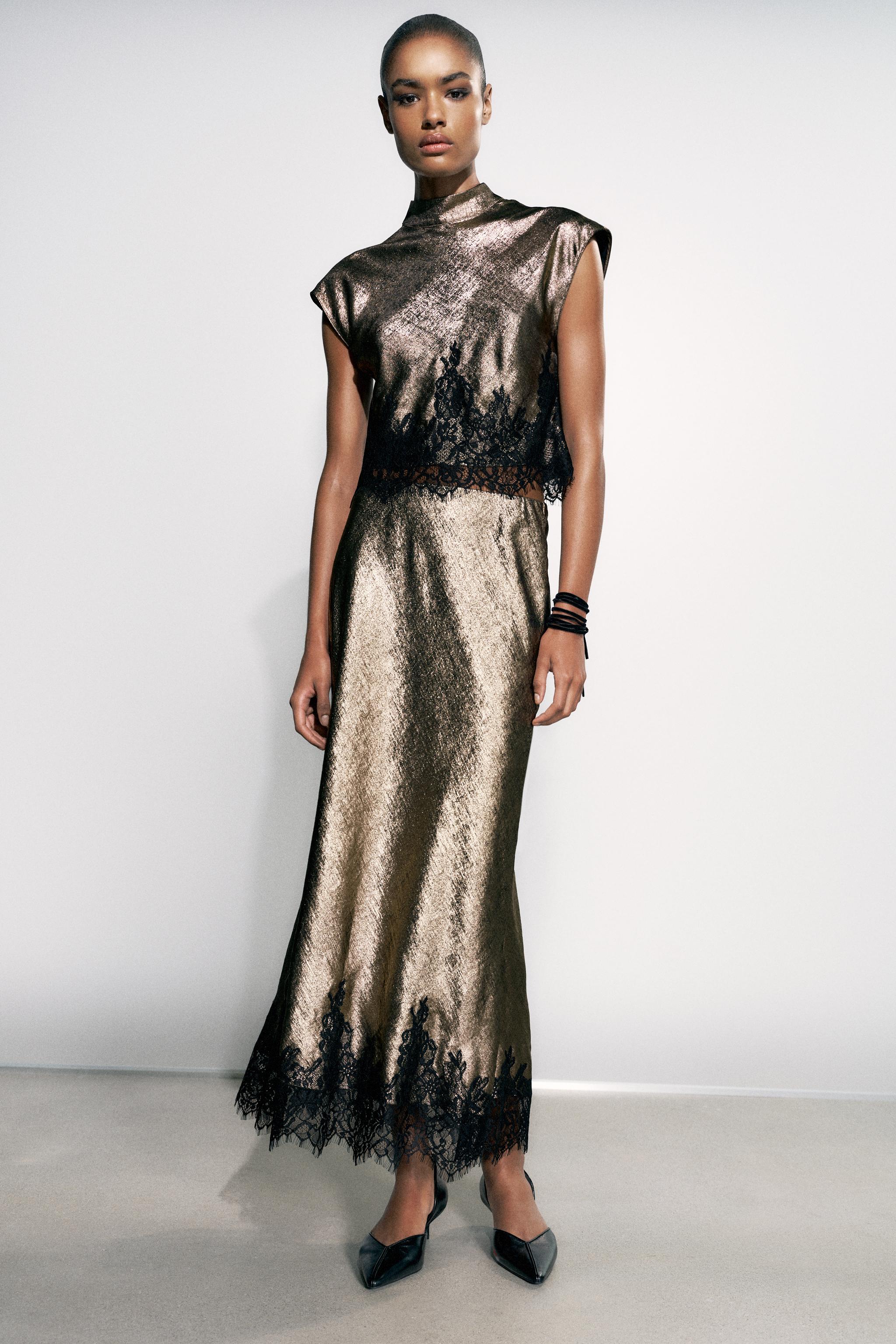 METALLIC EFFECT LACE TOP