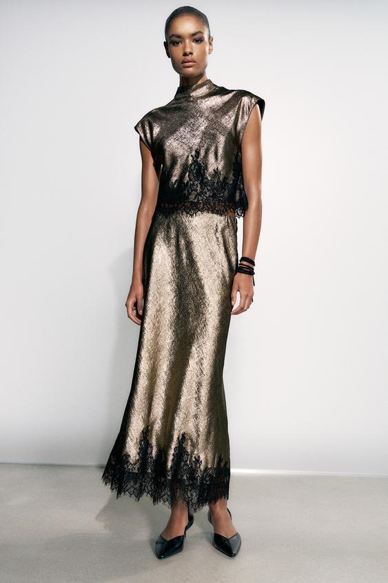 TOP MED METAL-EFFEKT OG BLONDE - sort-guld fra Zara - Billede 0