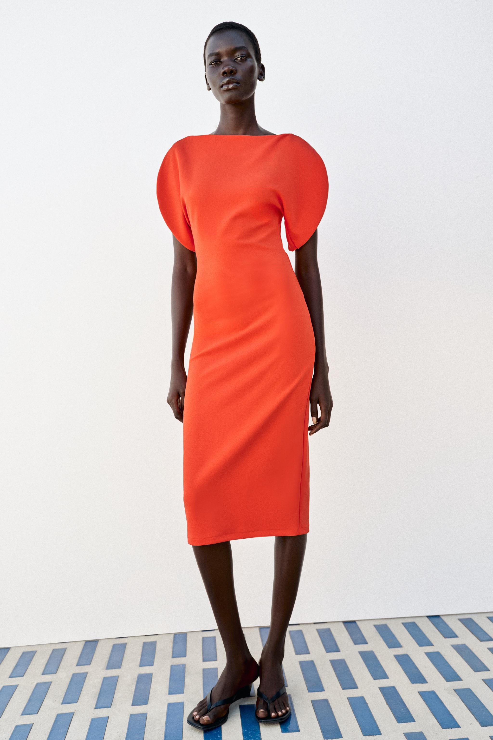 VOLUMINOUS MIDI DRESS