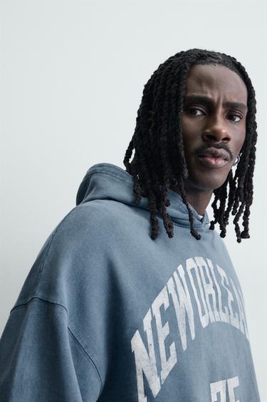 SWEAT DÉLAVÉ À INSCRIPTION IMPRIMÉE - Bleuté de Zara - Image 4