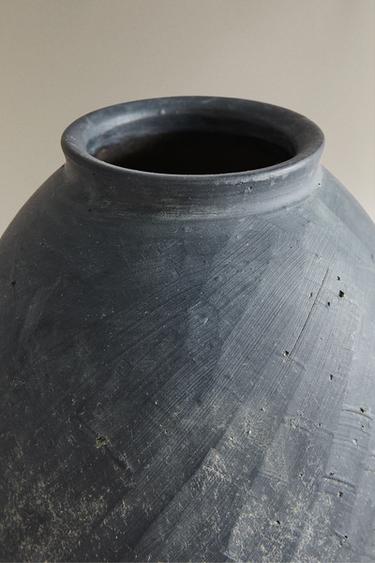TEXTURED CERAMIC VASE - Black by Zara - Image 2