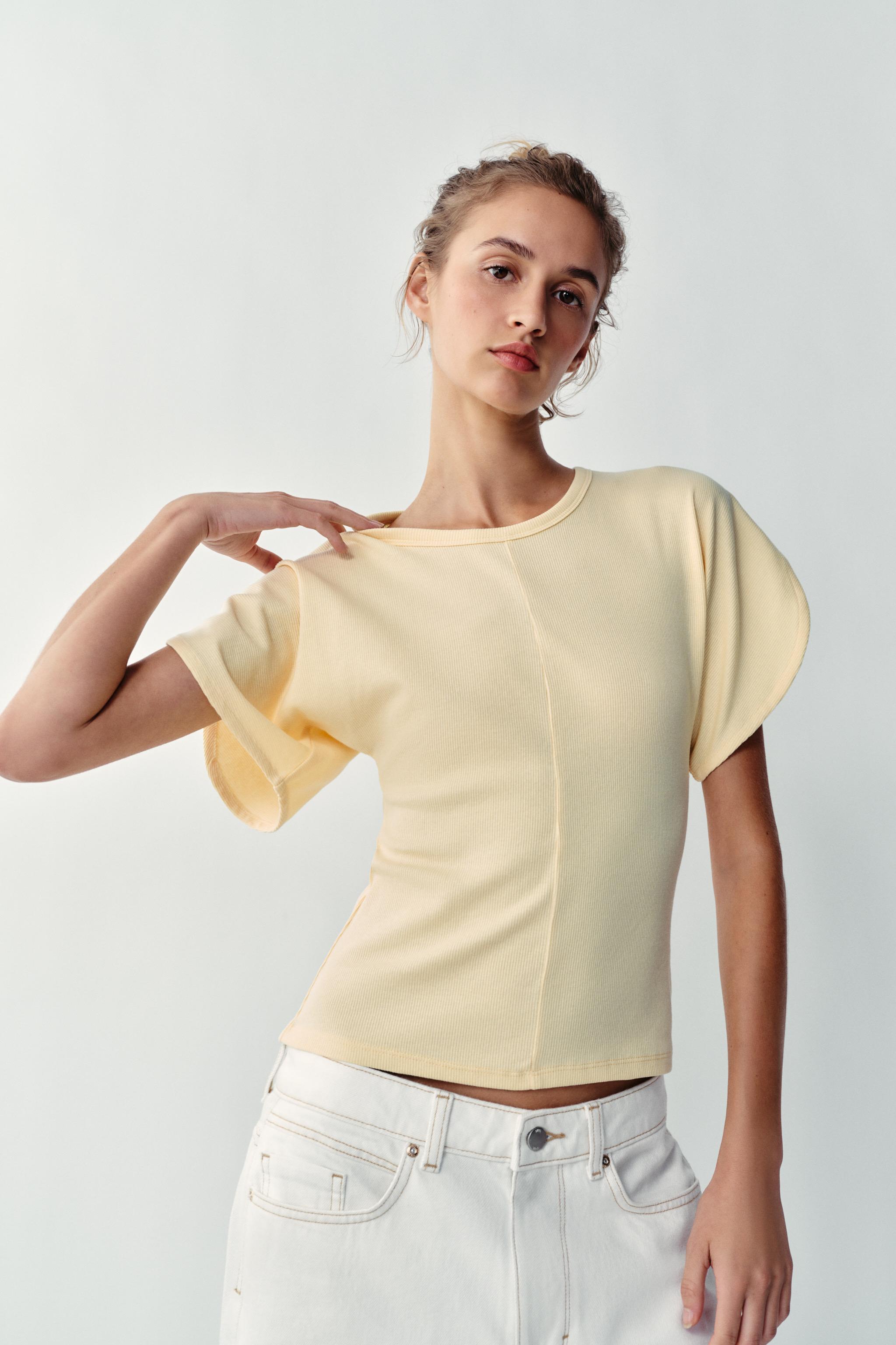 WIDE SLEEVE T-SHIRT — Yellow
