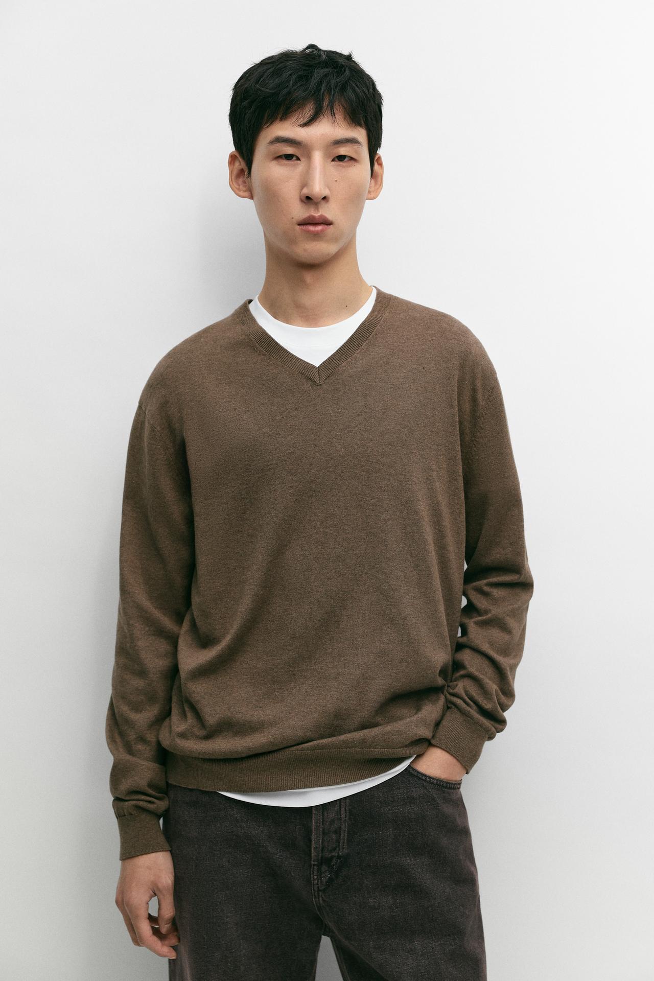 Cotton blend V-neck knit sweater — Tortoise shell