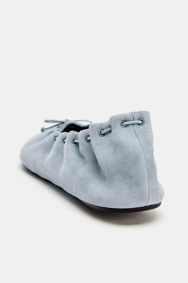 BALLERINES EN DAIM À LACETS - Bleu de Zara - Image 5
