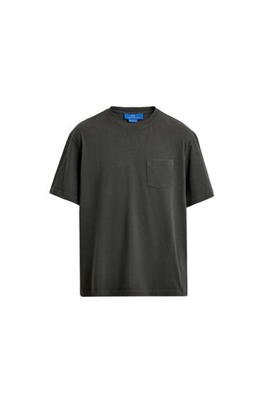 CAMISETA BOLSILLO AARON LEVINE X ZARA - Gris antracita de Zara