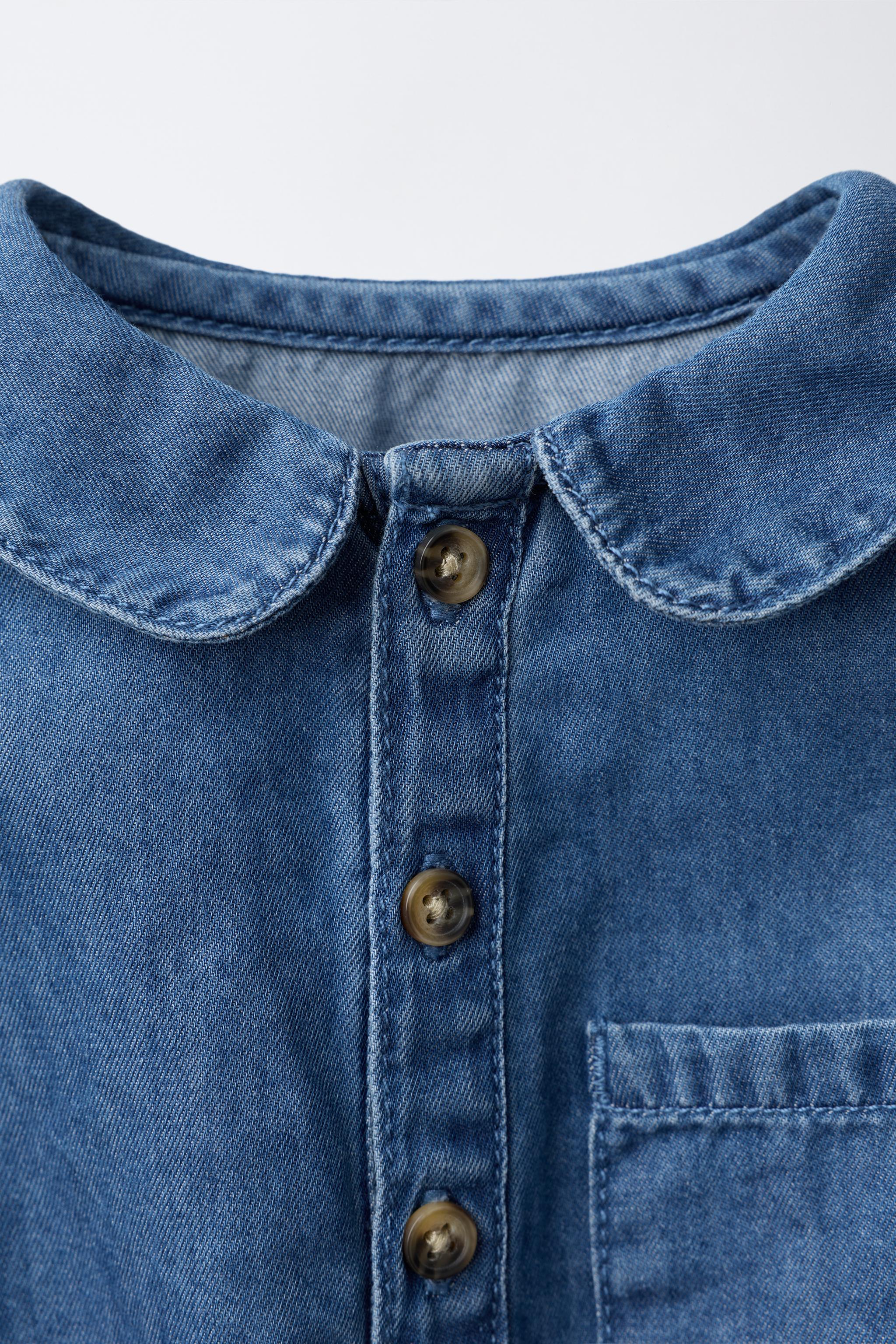 BODY EN DENIM À COL CLAUDINE