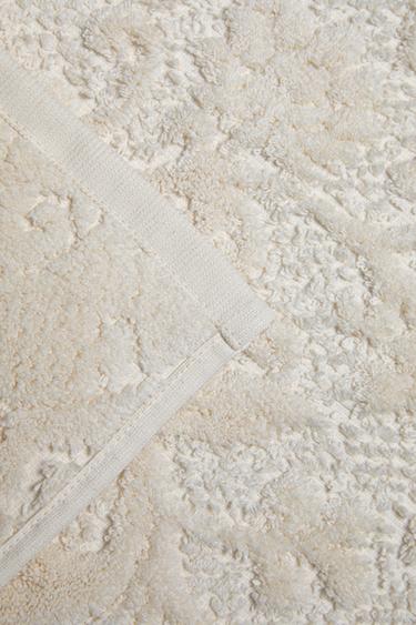 FLORAL JACQUARD BATH MAT - Ivory by Zara - Image 1