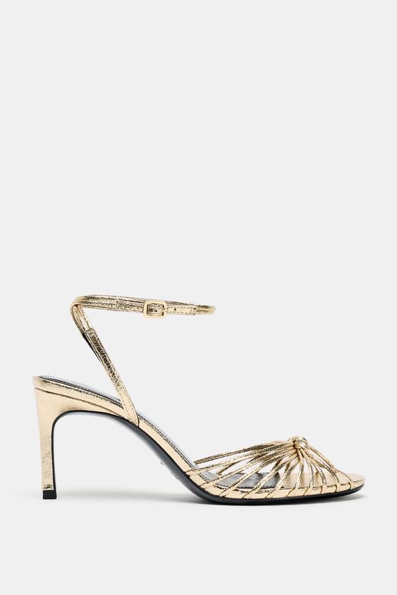 METALLIC KNOTTED HEELED SANDALS