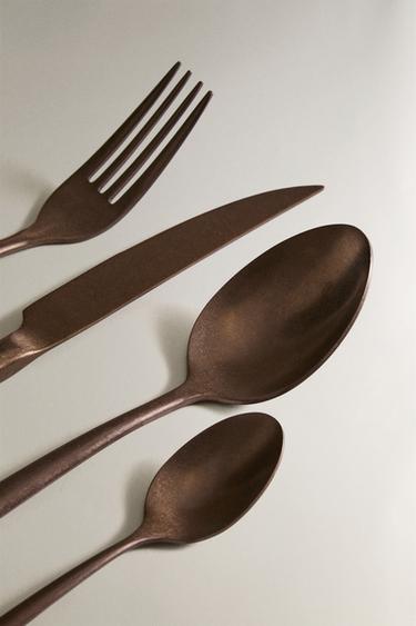 ENSEMBLE COUVERTS 4 PIÈCES ACIER VINTAGE - Cuivre de Zara - Image 1