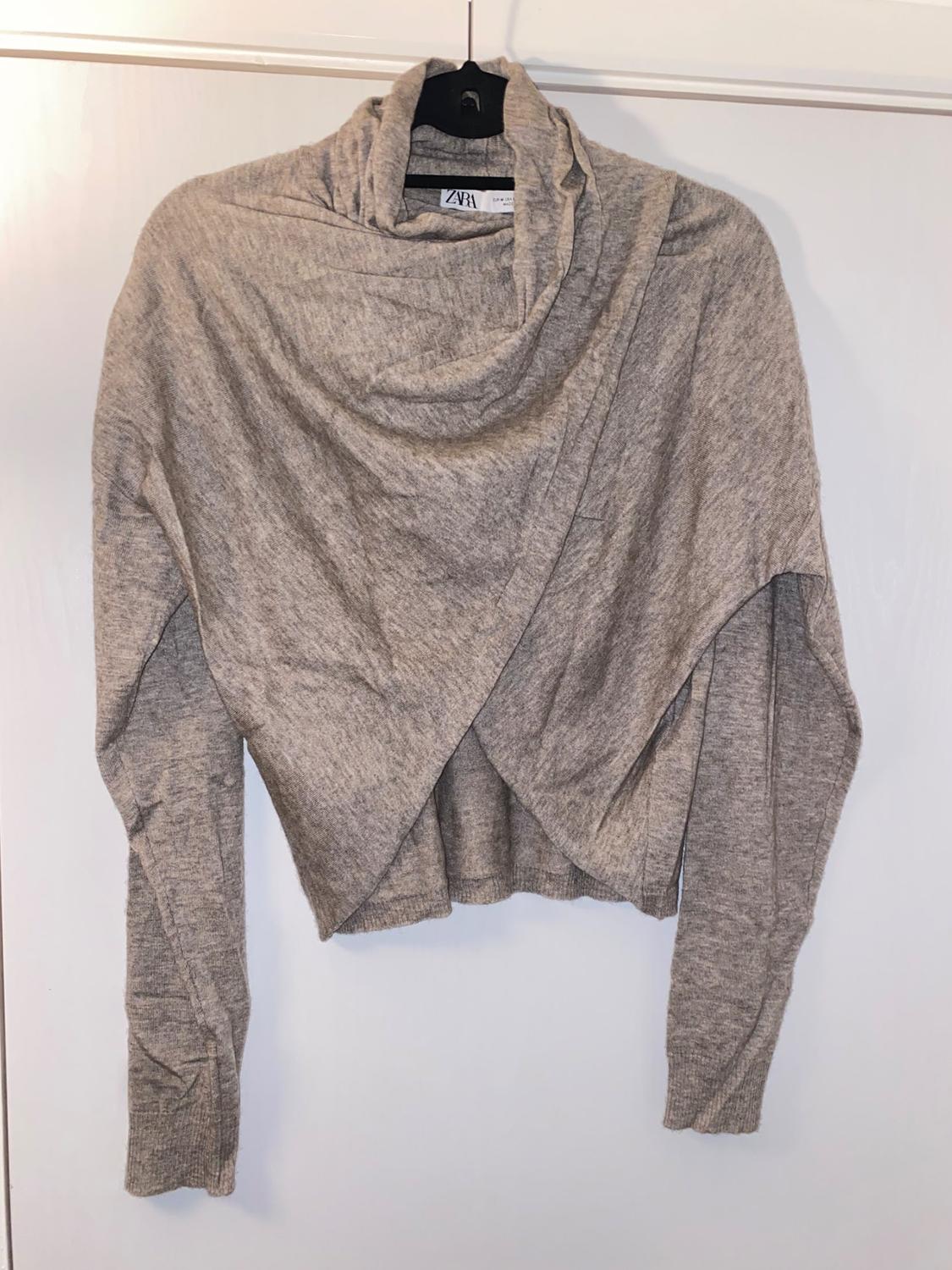 KNIT SWEATER WITH CRISS-CROSS FRONT