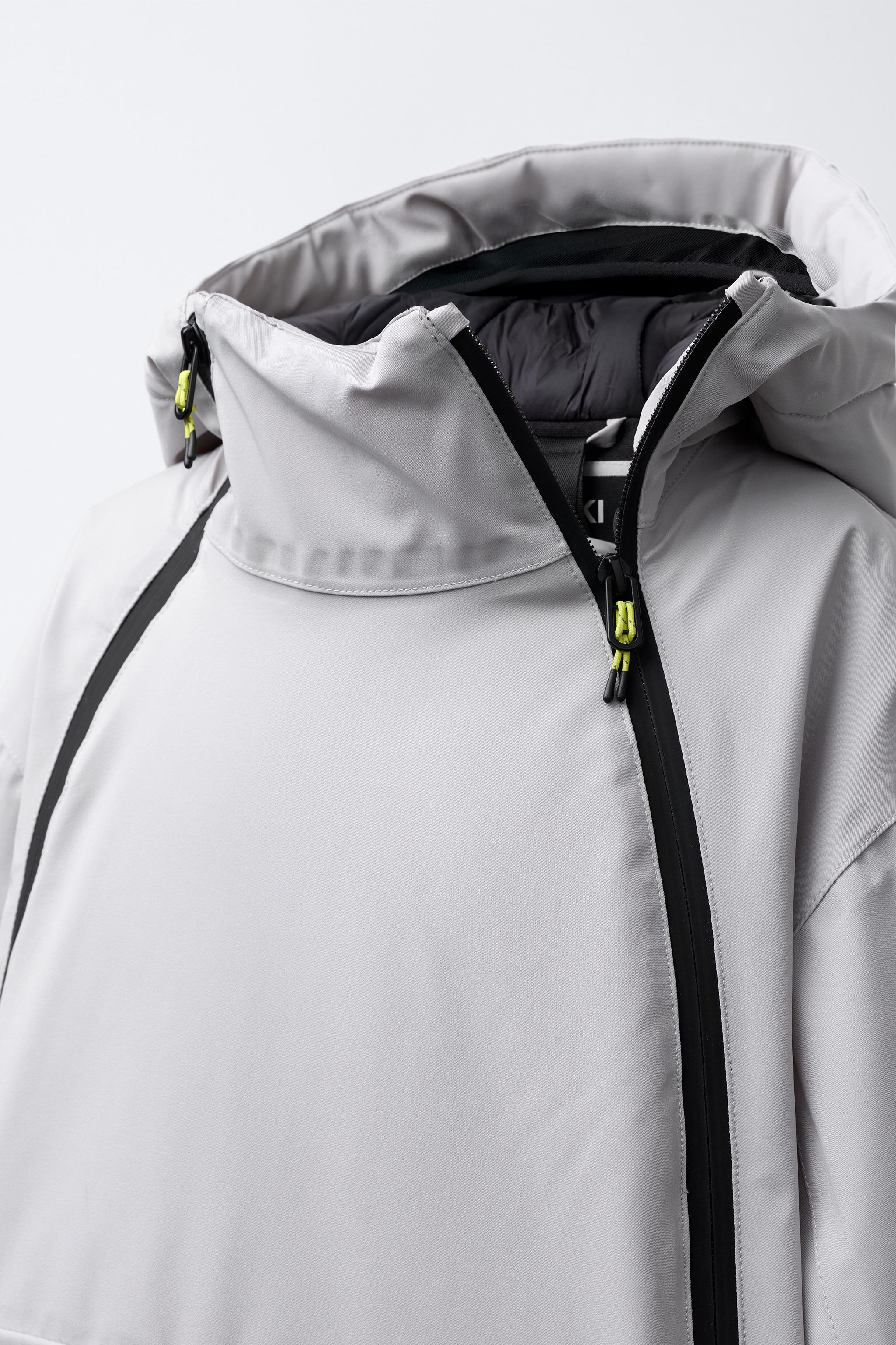 WATER-RESISTANT AND WINDPROOF KANGAROO JACKET RECCO® SYSTEM SKI COLLECTION