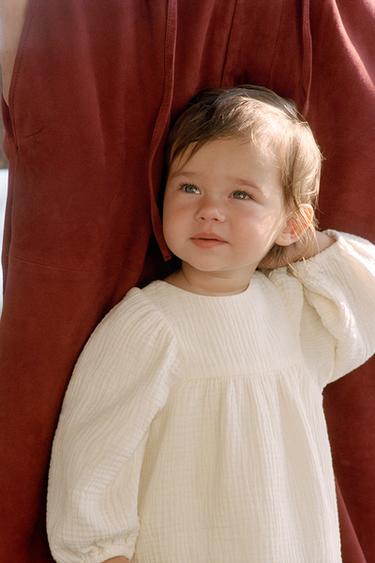 ROBE ET CULOTTE EN GAZE DE COTON - Écru de Zara
