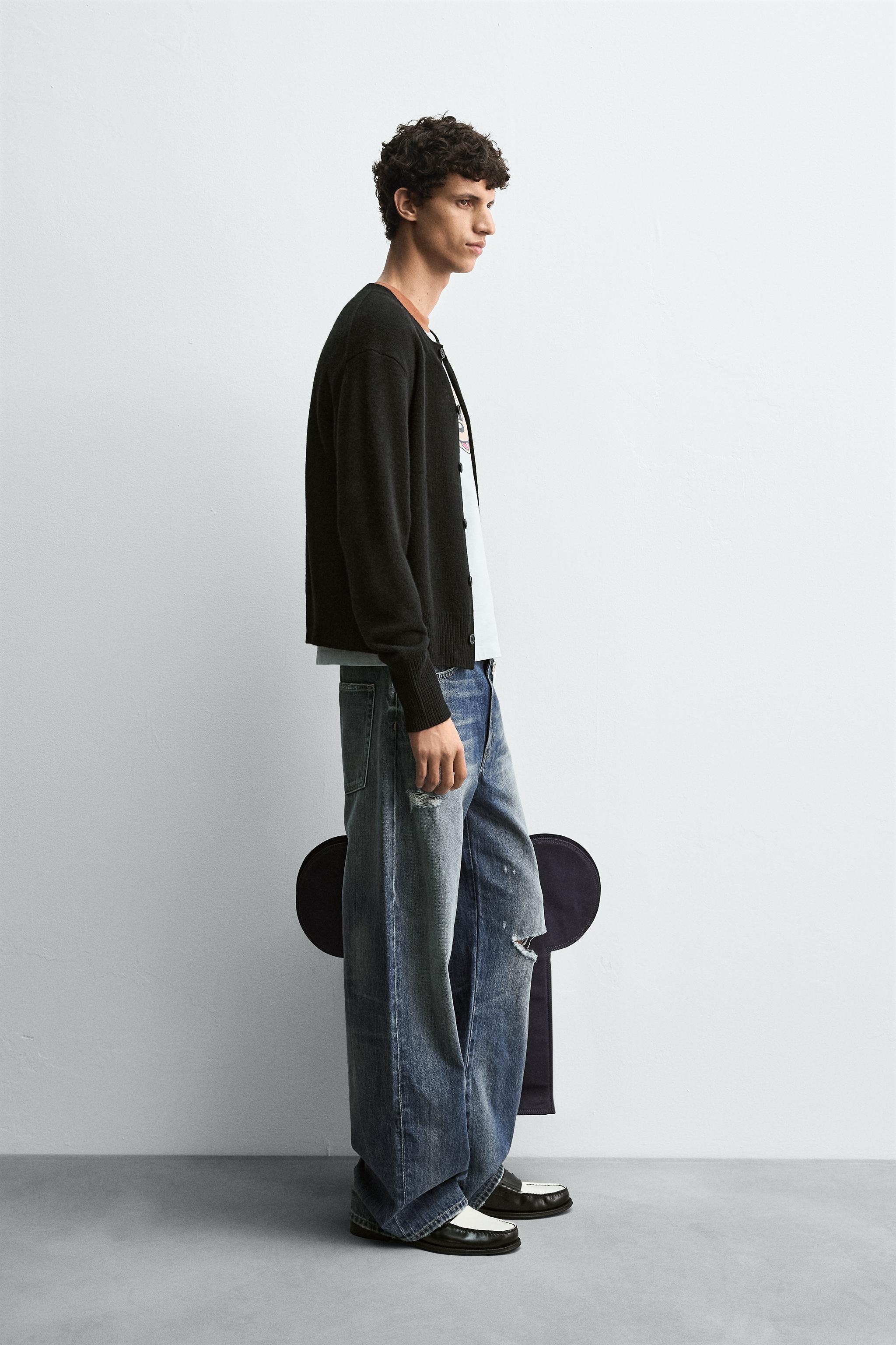 タグ付き新品★ZARAのミッキーマウスパッチカーディガン★XLサイズ★ブラック色 MICKEY MOUSE PATCH CARDIGAN HARRY LAMBERT FOR ZARA X DISNEY