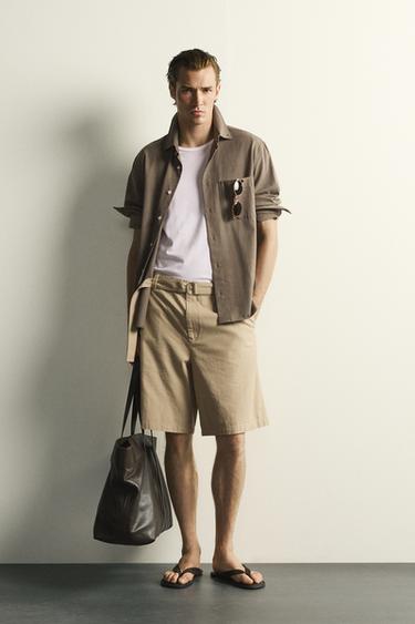 מכנסי ברמודה Relaxed fit עם חגורה - בז' כהה של Zara