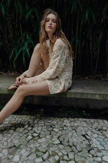 ROBE EN MAILLE AJOURÉE À POMPONS - Écru de Zara - Image 3