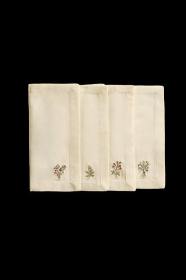 Zara EMBROIDERED FLORAL NAPKIN PACK (PACK OF 4) - Ecru
