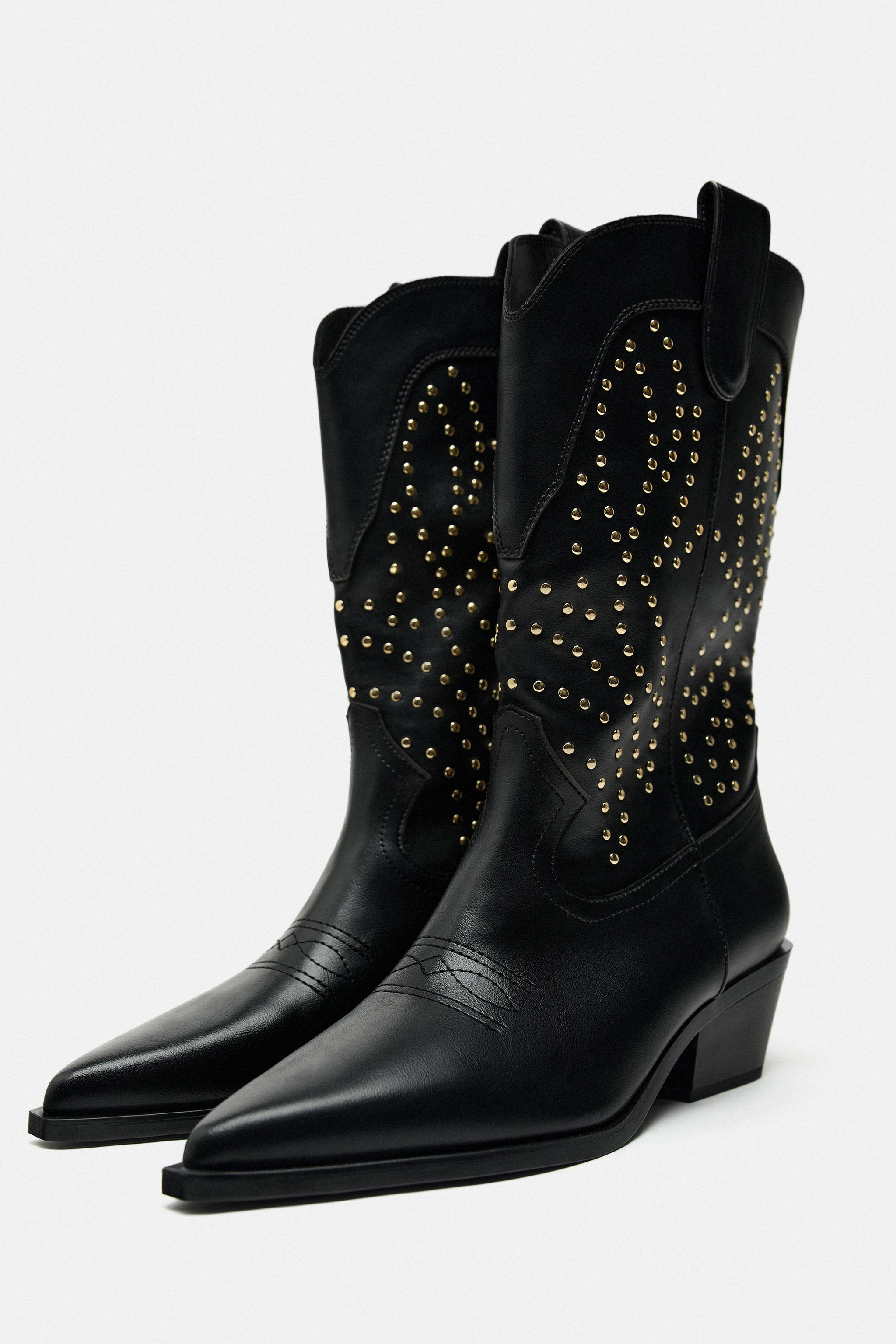 COWBOY BOOTS WITH STUDS
