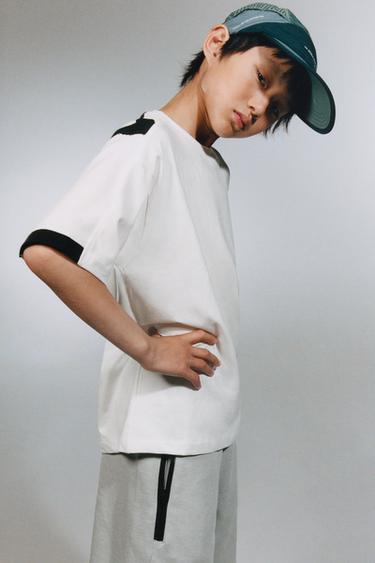 برمودا SPORTY بسحابات متباينة - رمادي الخاص بـ Zara