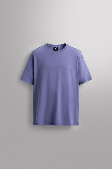 T-SHIRT MIT GRAFIKPRINT - Violett von Zara