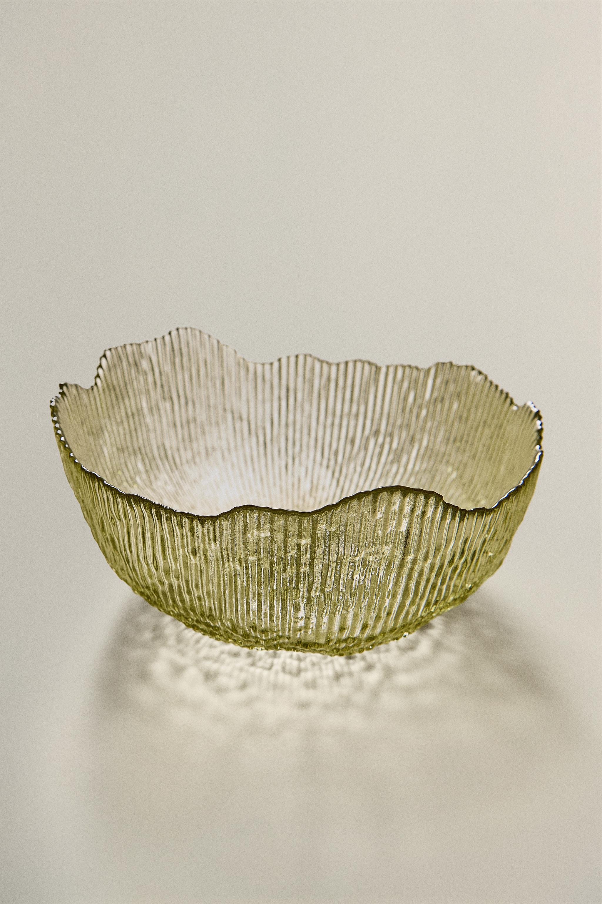 RAISED DESIGN SALAD BOWL — Green