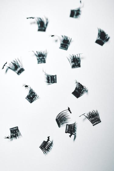 MIDNIGHT TRICK PRESS ON LASHES - BLACK nga Zara