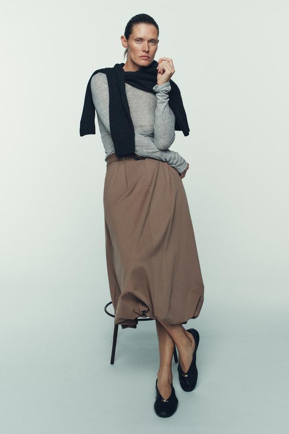 LEATHER BALLET FLATS WITH APPLIQUÉ