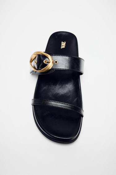 SANDALIA TIRA HEBILLA - Negro de Zara