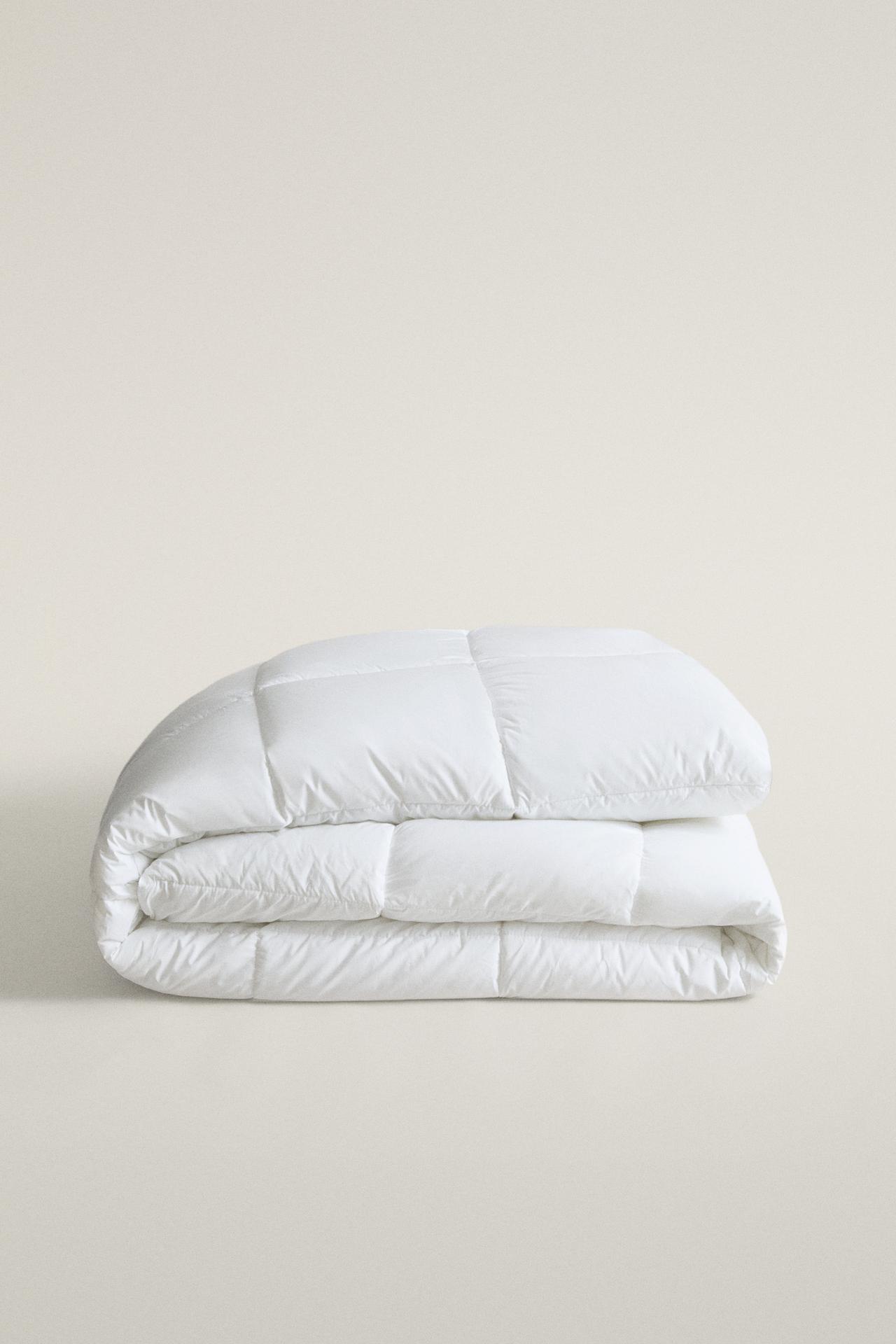 FEATHER TOUCH DUVET INSERT (300 GXM²) — White
