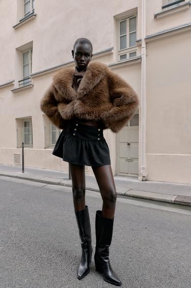 JUPE-SHORT À BOUTONS - Noir de Zara