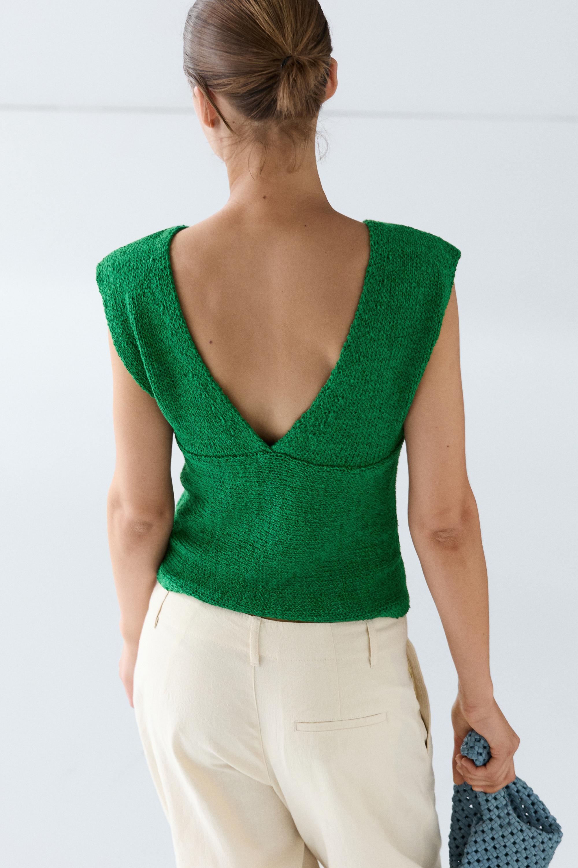 Cotton blend V-neck knit top