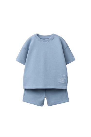 CONJUNTO JOGGING CAMISETA Y BERMUDA ETIQUETA - Azul claro de Zara - Imagen 0