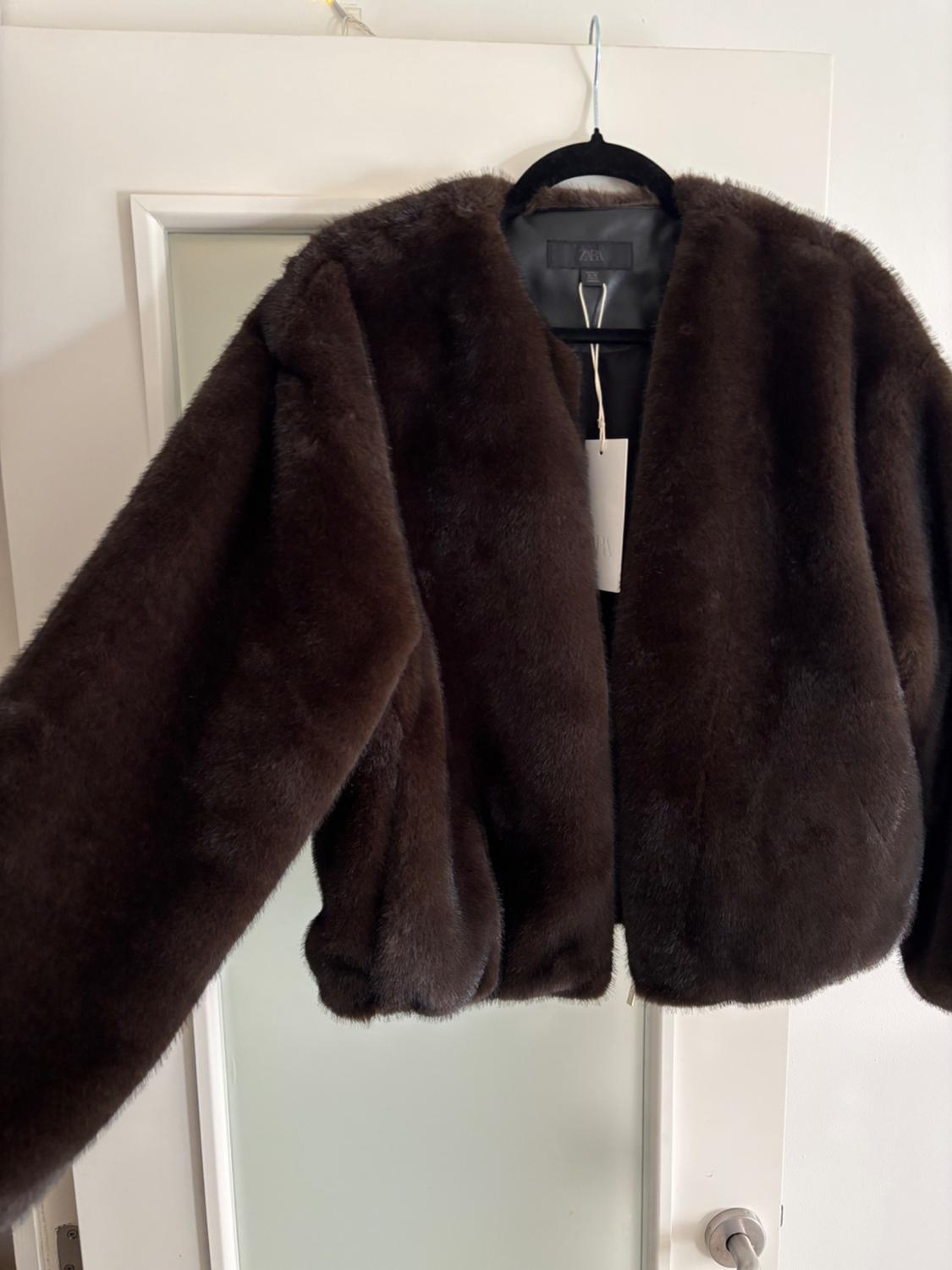 FAUX FUR BOMBER JACKET - Image 5
