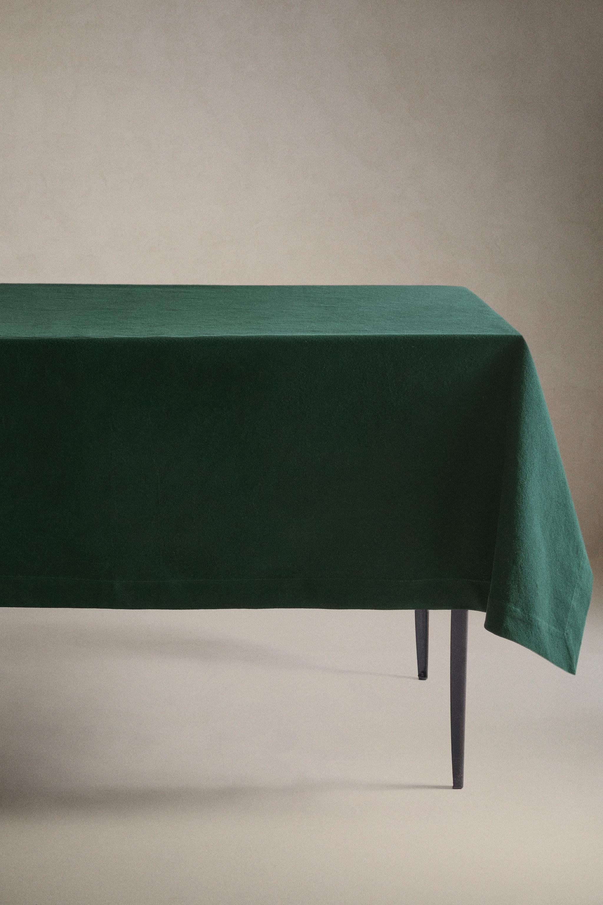 HEAVYWEIGHT COTTON TABLECLOTH — Green