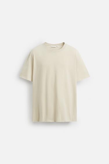 T-SHIRT MIT UNREGELMÄSSIGEN ABSCHLÜSSEN - Beige von Zara
