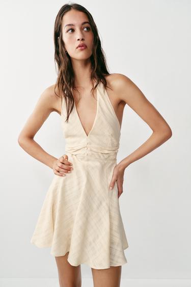 ROBE COURTE RUSTIQUE À ENCOLURE AMÉRICAINE - Écru moyen de Zara