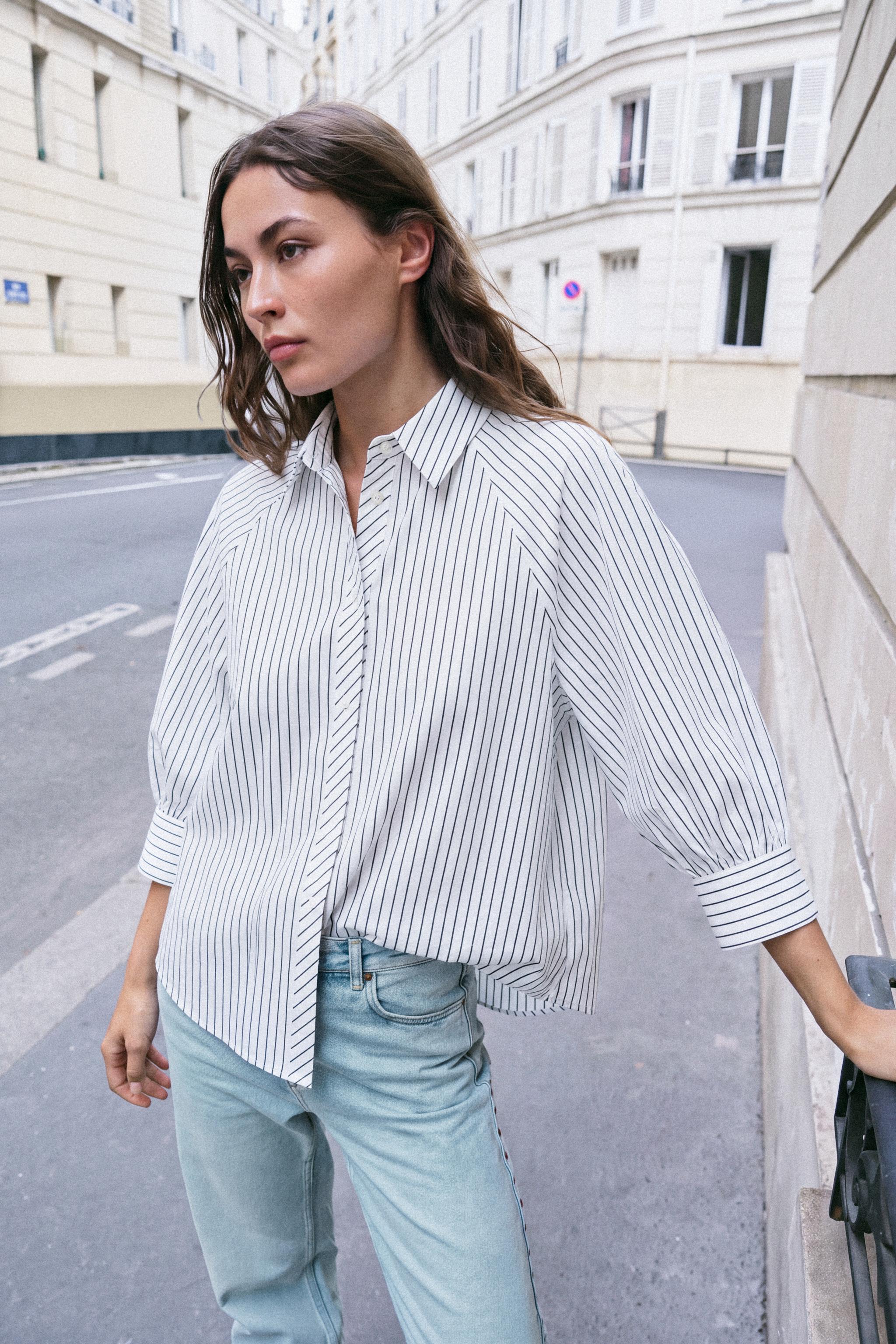 CHEMISE À RAYURES ET MANCHES BOUFFANTES