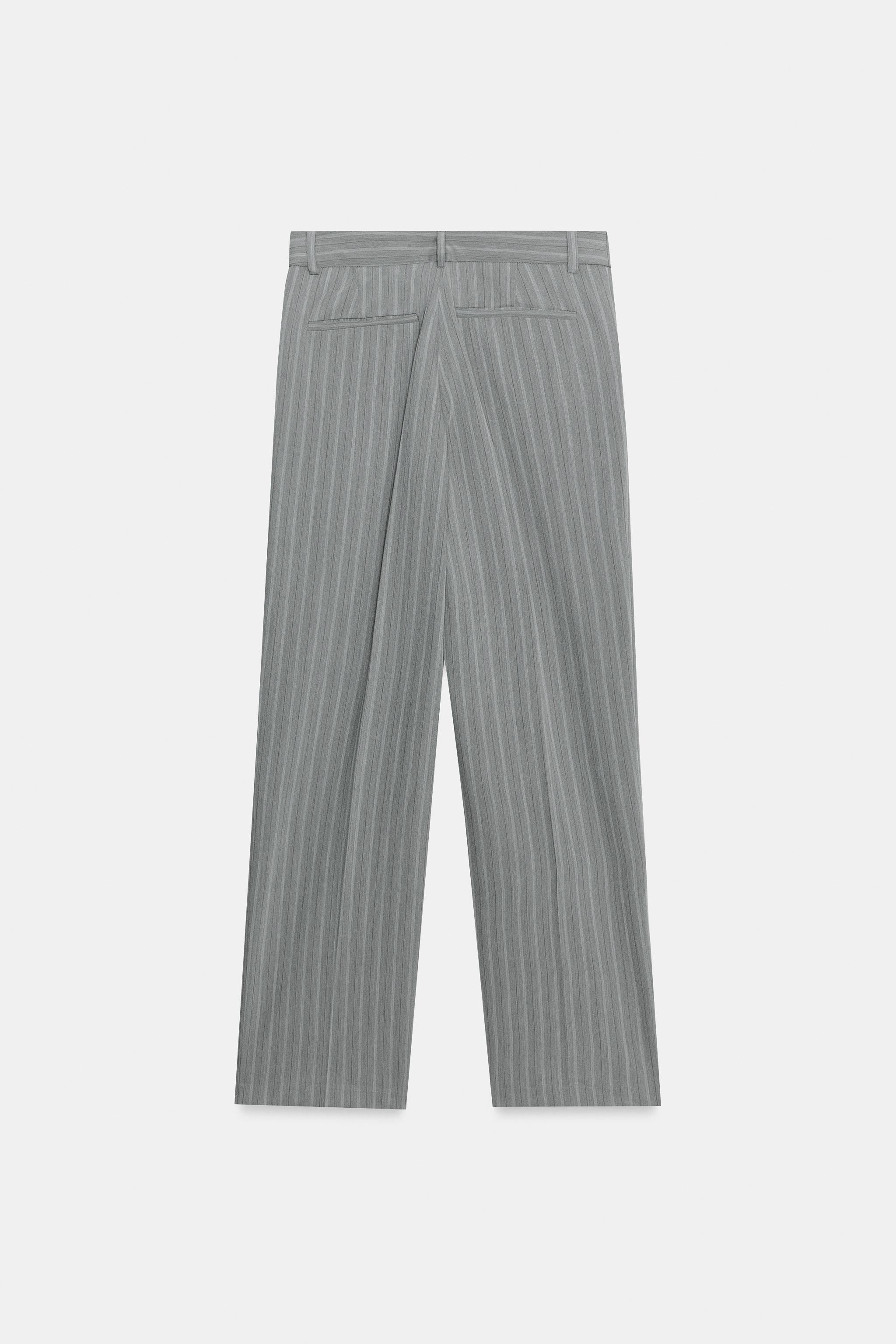 STRAIGHT-LEG LOW-RISE TROUSERS WITH CREASE