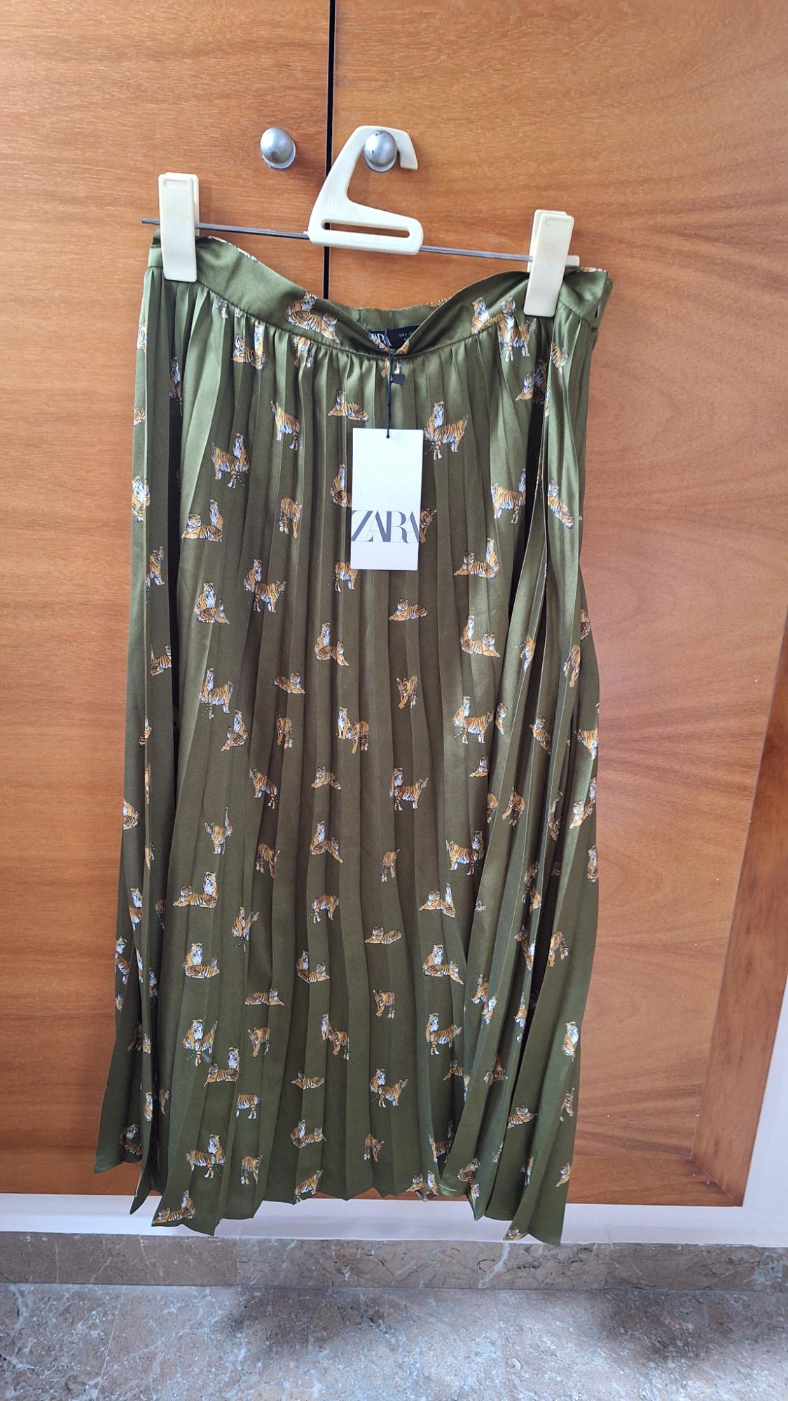PRINTED PLEATED SKIRT - Image 2