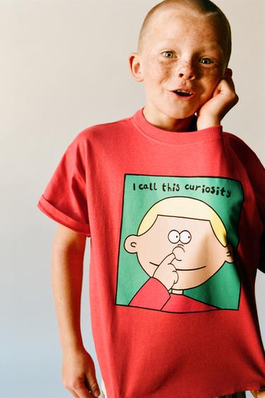 ФУТБОЛКА С ПРИНТОМ ЛИЦА — КРАСНЫЙ от Zara