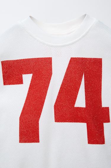 T-SHIRT GRUNGE RÉSILLE NUMÉRO - Écru de Zara - Image 2