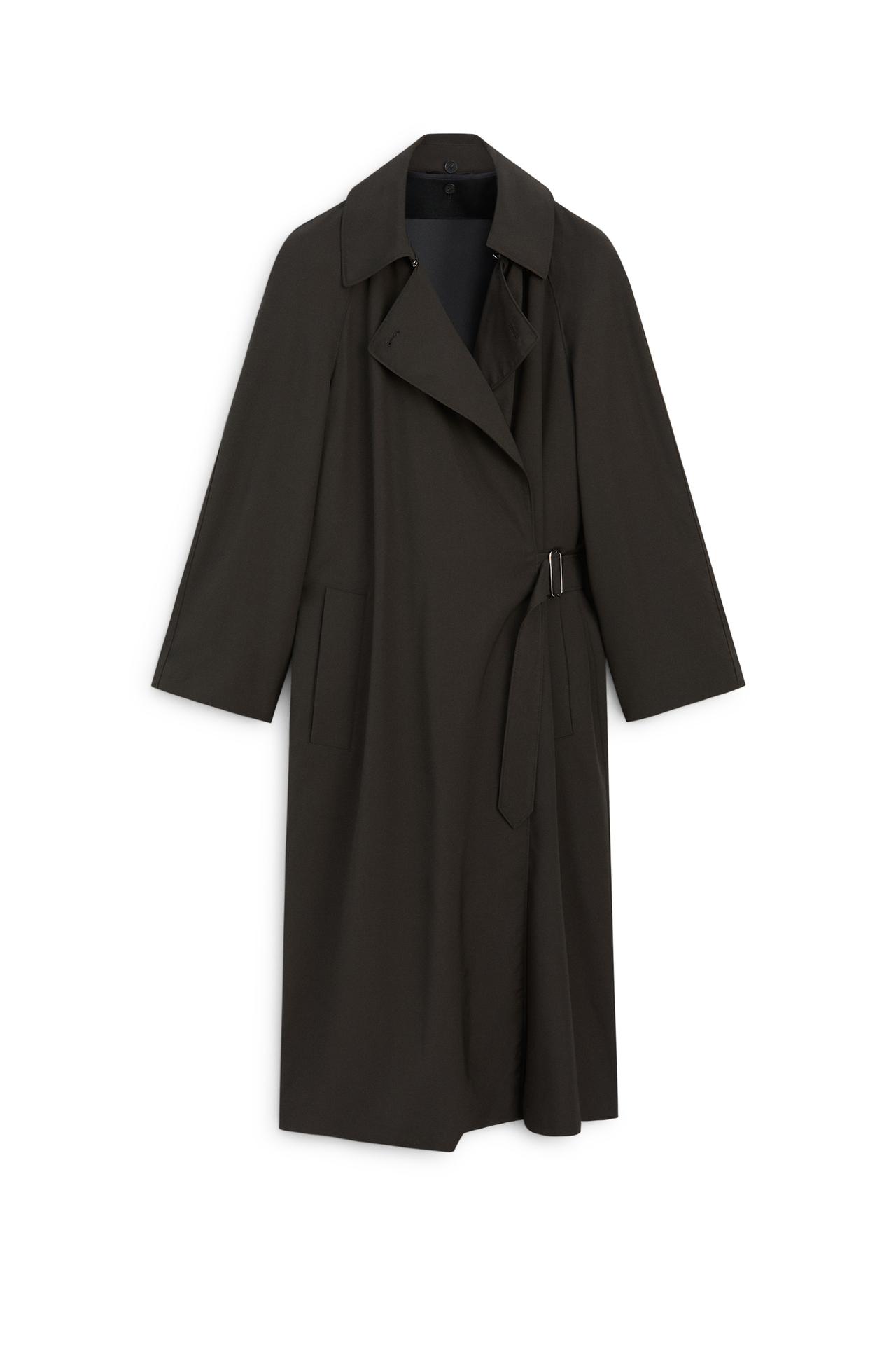 Fluid trench coat with lapel detail - LIMITED EDITION — Dark brown